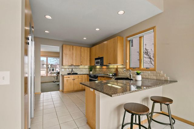 10509 Spyglass Drive, Eden Prairie, MN 55347