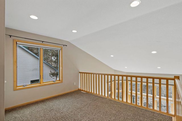 10509 Spyglass Drive, Eden Prairie, MN 55347