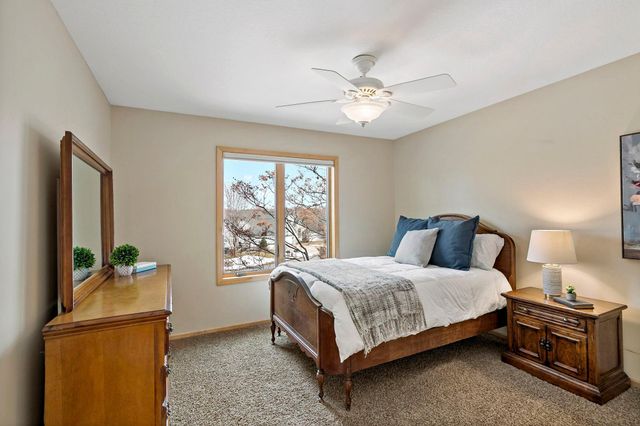 10509 Spyglass Drive, Eden Prairie, MN 55347