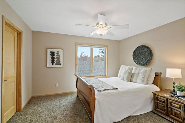 10509 Spyglass Drive, Eden Prairie, MN 55347