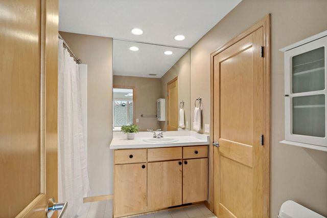 10509 Spyglass Drive, Eden Prairie, MN 55347