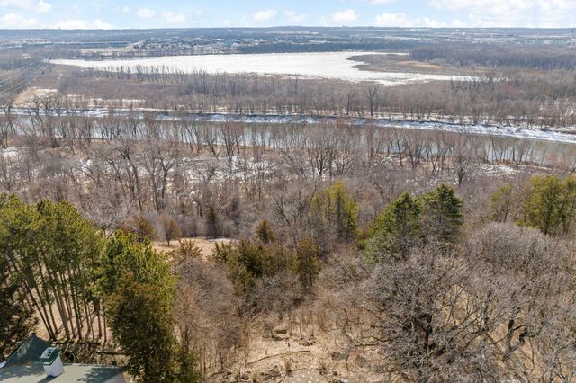 10509 Spyglass Drive, Eden Prairie, MN 55347