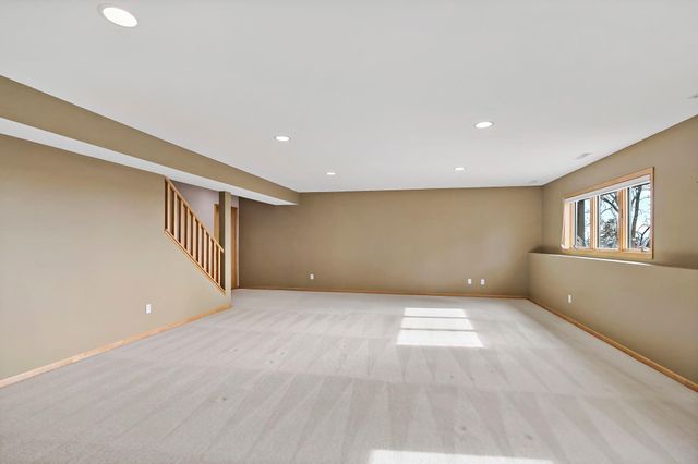 10509 Spyglass Drive, Eden Prairie, MN 55347