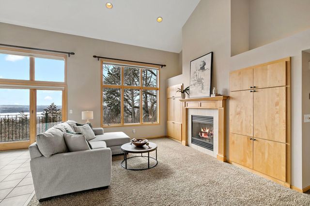 10509 Spyglass Drive, Eden Prairie, MN 55347