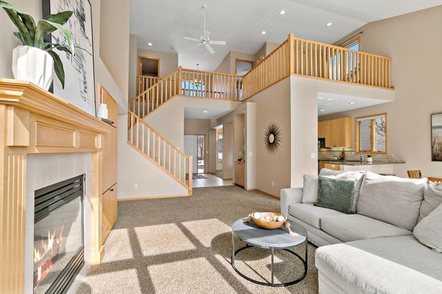 10509 Spyglass Drive, Eden Prairie, MN 55347