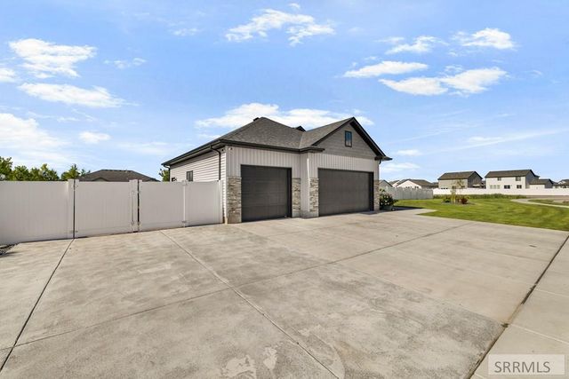 3042 Lin Road, Idaho Falls, ID 83401