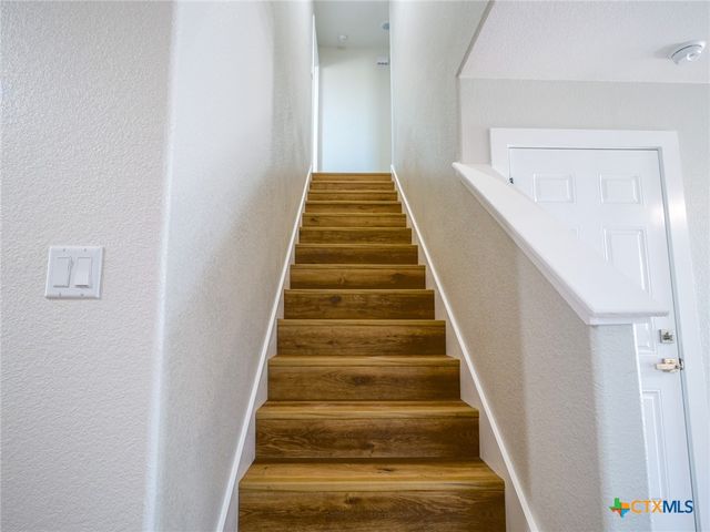 301 Cedarhill Drive, Granite Shoals, TX 78654