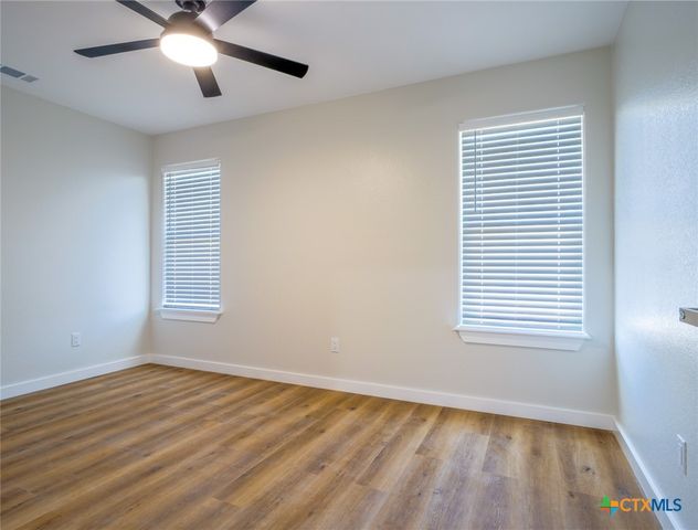 301 Cedarhill Drive, Granite Shoals, TX 78654