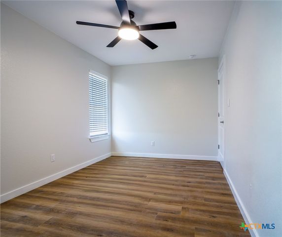 301 Cedarhill Drive, Granite Shoals, TX 78654