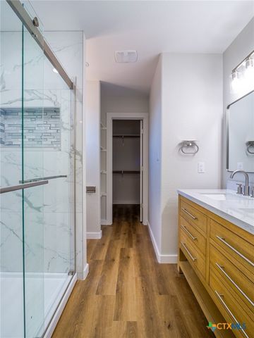 301 Cedarhill Drive, Granite Shoals, TX 78654