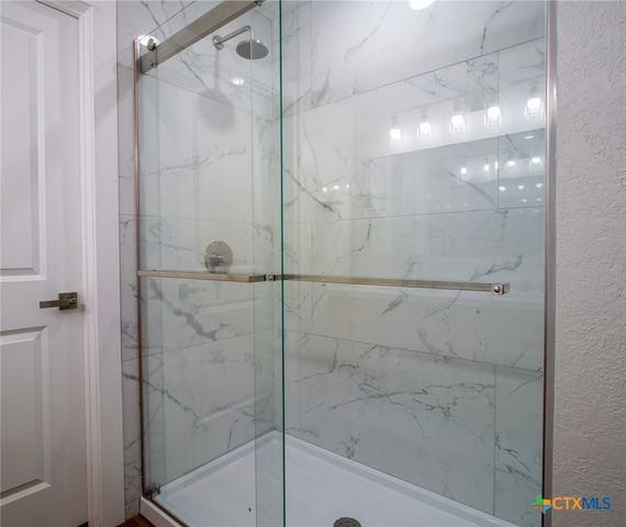 301 Cedarhill Drive, Granite Shoals, TX 78654