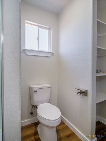 301 Cedarhill Drive, Granite Shoals, TX 78654