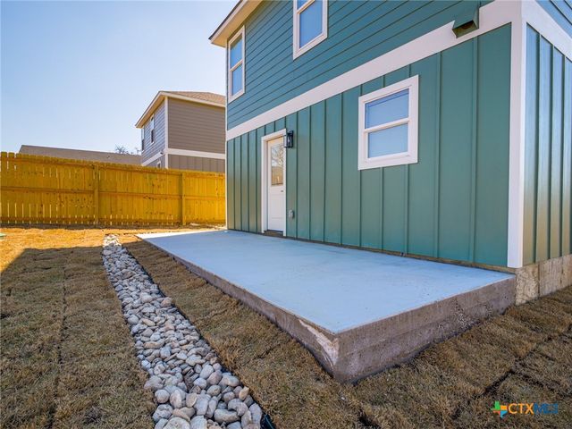 301 Cedarhill Drive, Granite Shoals, TX 78654