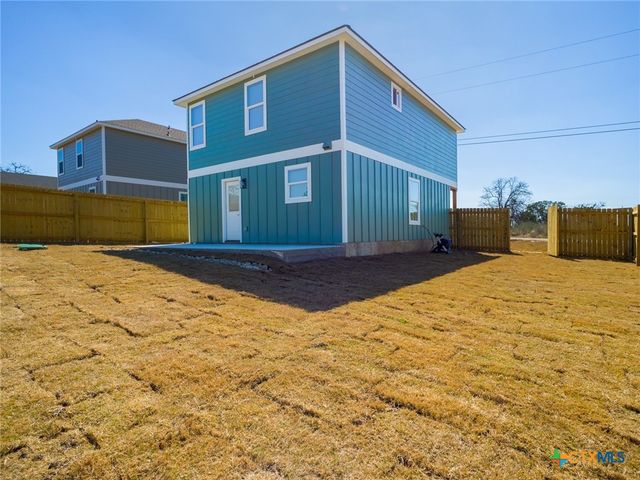 301 Cedarhill Drive, Granite Shoals, TX 78654