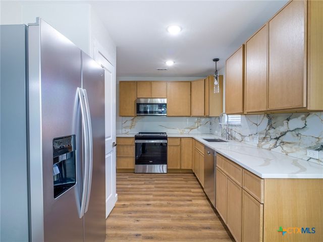 301 Cedarhill Drive, Granite Shoals, TX 78654