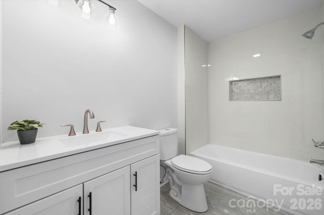 1871 Crestview Drive, Newton, NC 28658