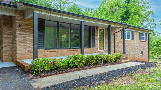 1871 Crestview Drive, Newton, NC 28658