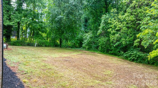 1871 Crestview Drive, Newton, NC 28658