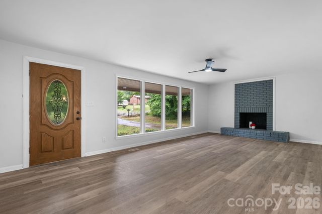 1871 Crestview Drive, Newton, NC 28658