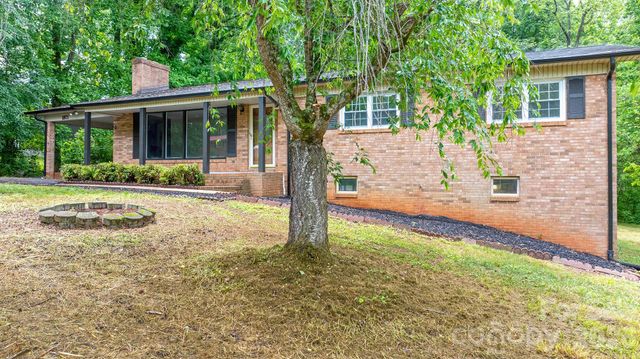 1871 Crestview Drive, Newton, NC 28658