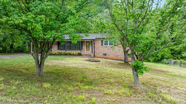 1871 Crestview Drive, Newton, NC 28658
