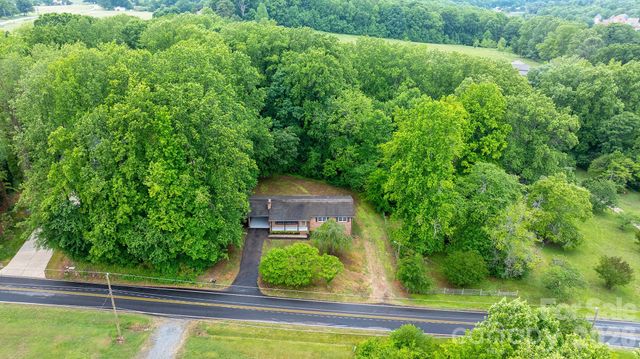 1871 Crestview Drive, Newton, NC 28658