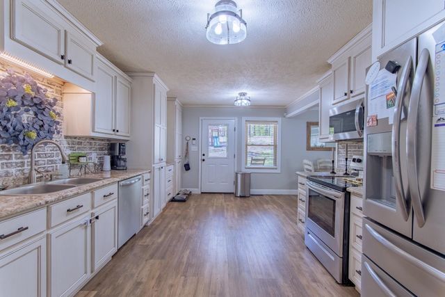 180 HORNER DR, Selmer, TN 38375