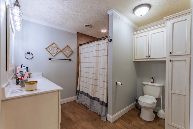 180 HORNER DR, Selmer, TN 38375