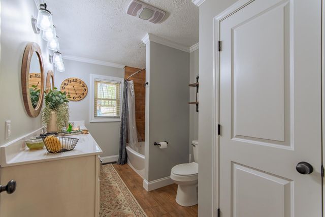 180 HORNER DR, Selmer, TN 38375