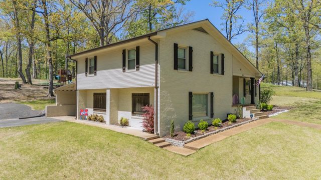 180 HORNER DR, Selmer, TN 38375