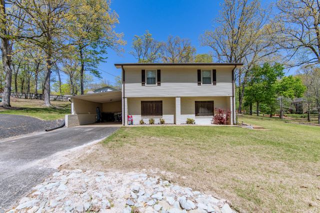 180 HORNER DR, Selmer, TN 38375