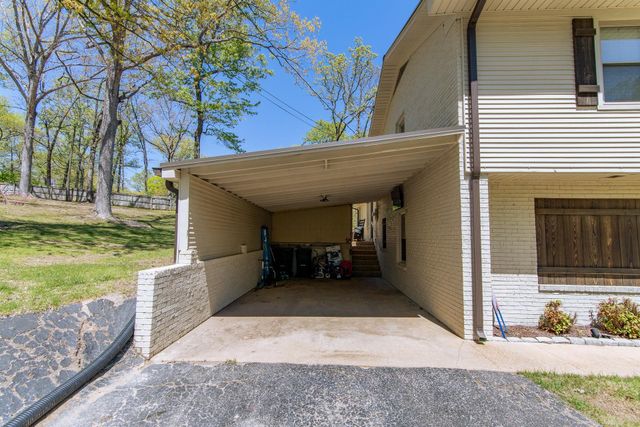 180 HORNER DR, Selmer, TN 38375