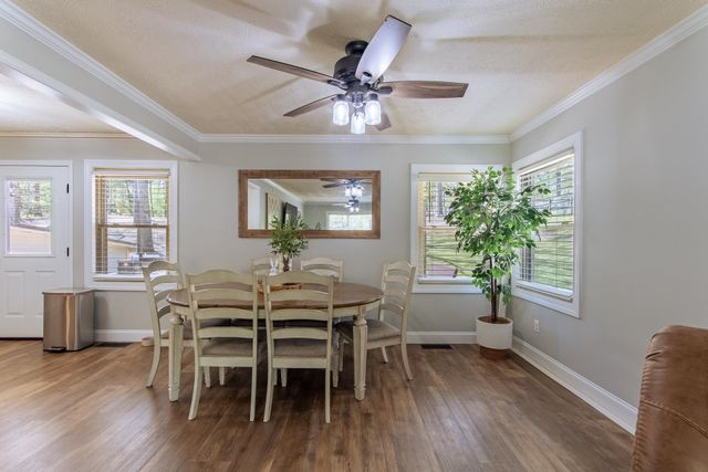 180 HORNER DR, Selmer, TN 38375