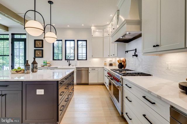 3800 13TH ST N, Arlington, VA 22201