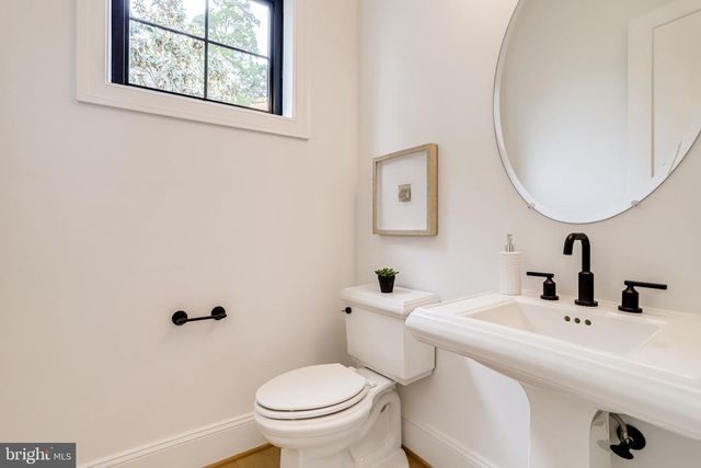 3800 13TH ST N, Arlington, VA 22201