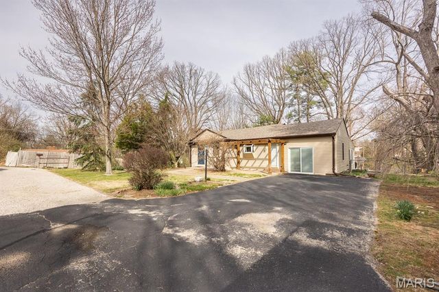 161 Westwood Drive, Belleville, IL 62226