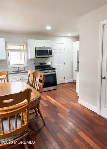 15 Poplar Street, Port Monmouth, NJ 07758