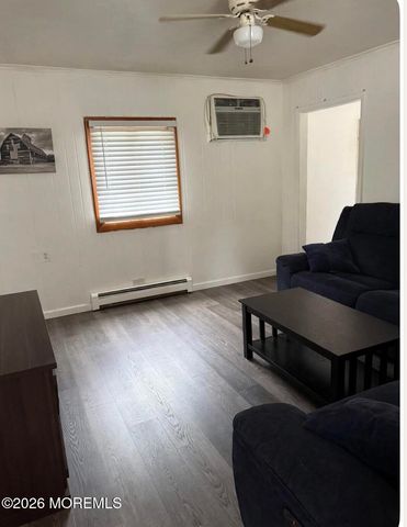 15 Poplar Street, Port Monmouth, NJ 07758