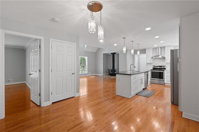 121 Katy Lake Road, Jackson, GA 30233