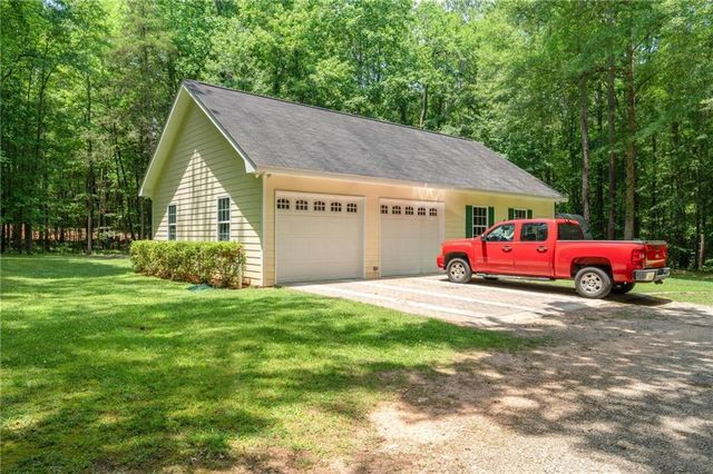 121 Katy Lake Road, Jackson, GA 30233