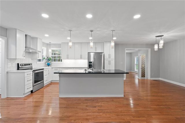 121 Katy Lake Road, Jackson, GA 30233