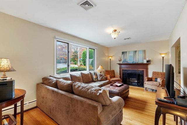 35 Alden Rd, Swampscott, MA 01907