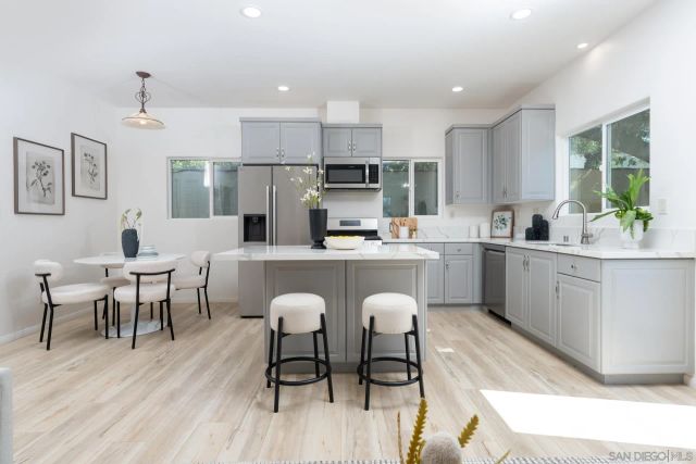 12325-12327 Lemoncrest Drive, Lakeside, CA 92040