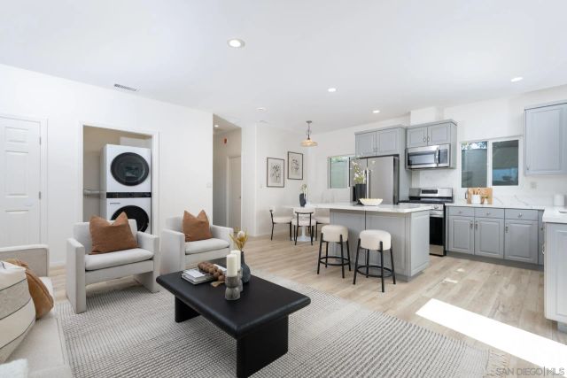 12325-12327 Lemoncrest Drive, Lakeside, CA 92040