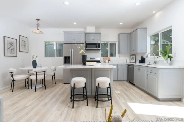 12325-12327 Lemoncrest Drive, Lakeside, CA 92040