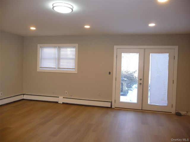 91 Sarah Lane, Middletown, NY 10941