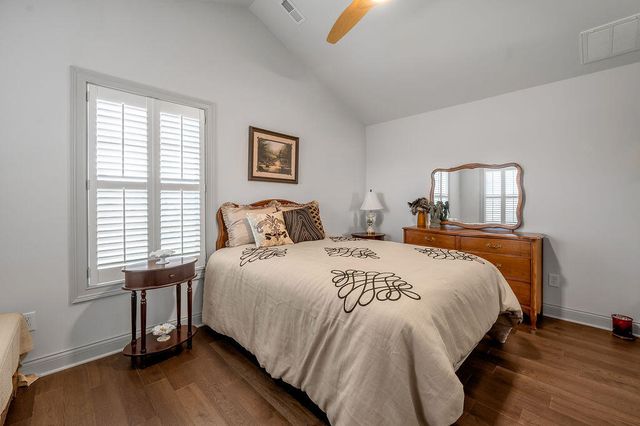 150 Sunningdale Drive, Georgetown, KY 40324