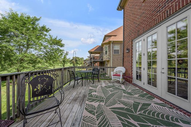 150 Sunningdale Drive, Georgetown, KY 40324
