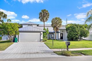 542 N Cypress Drive, Tequesta, FL 33469