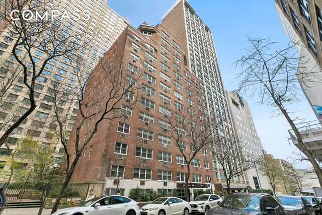 321 E 45th St Apt 9F, New York City, NY 10017